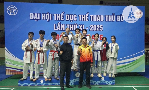 THPT-VP | MCER ĐOẠT GIẢI KARATE: M&Ocirc;N V&Otilde; KH&Ocirc;NG CHỈ D&Agrave;NH CHO CON TRAI