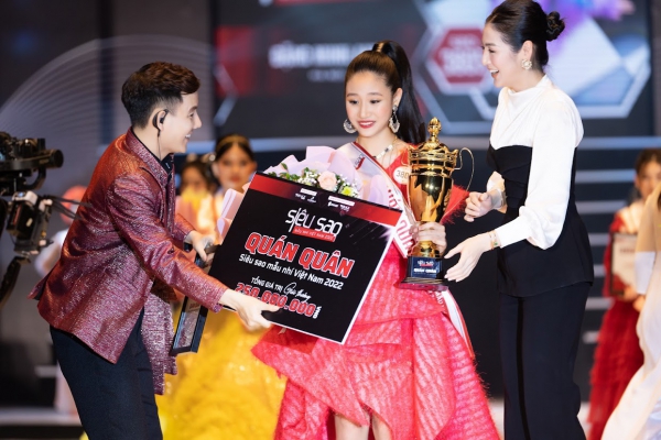 Vượt qua gần 6.000 thí sinh, MCer giành Quán quân "Siêu sao mẫu nhí Việt Nam 2022"