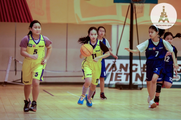 ẤN TƯỢNG ĐỘI BÓNG RỔ NỮ TIỂU HỌC LẦN ĐẦU VÀO VÒNG CHUNG KẾT CÚP MILO