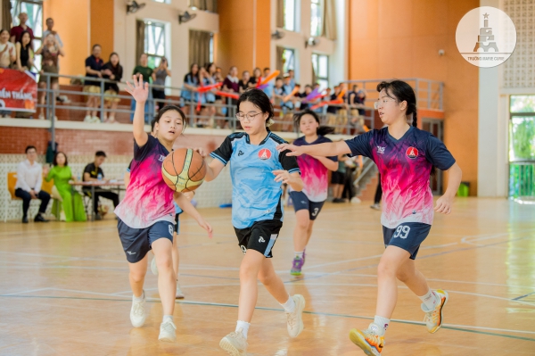 THCS-VP | SIÊU CÚP GIẢI BÓNG MÙA THU: NHỮNG CÚ “LỘI NGƯỢC DÒNG” NGOẠN MỤC
